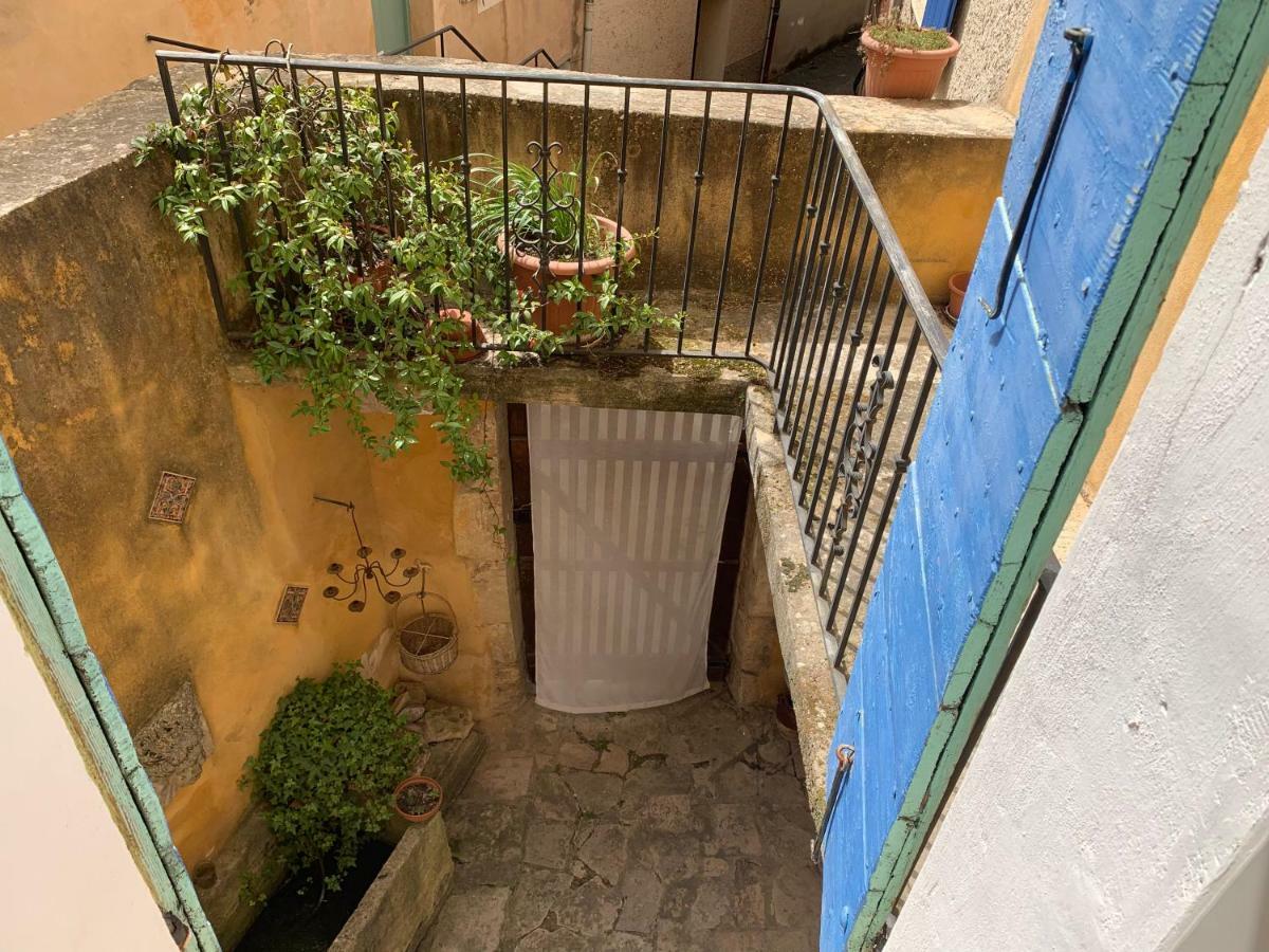 فندق La Sarrasine Villes-sur-Auzon المظهر الخارجي الصورة